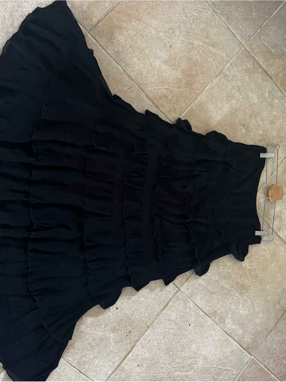 Marikka Nakk Women's Black Tiered Ruffle Maxi Skirt - Picture 5 of 8